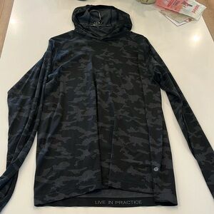 Lululemon Men’s Metal Vent Tech Hoodie XL